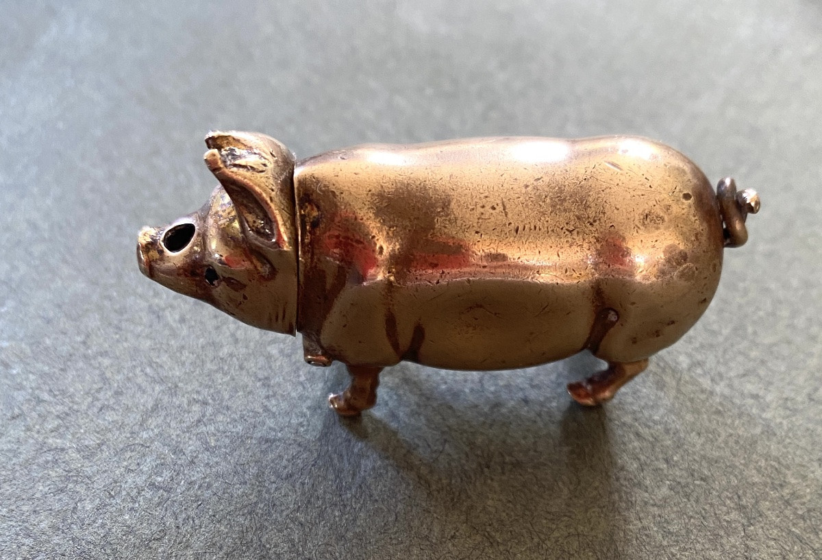 Petit Pyrogène de poche XIXème en laiton. Sujet animalier.  Cochon-photo-3