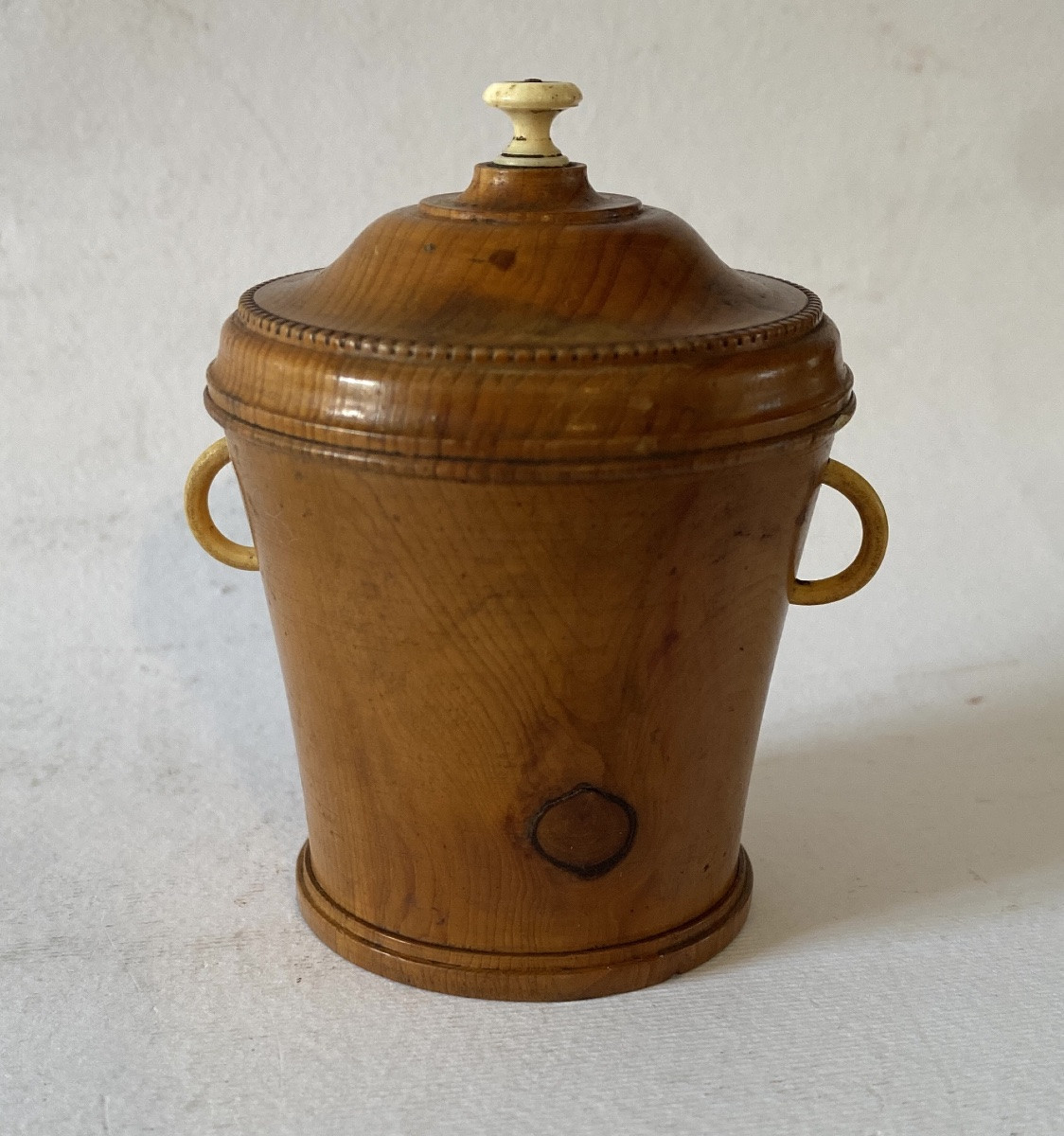 Turned Wood Inkwell. Souvenir De Fontainebleau. Crowned Salamander Decoration.-photo-3