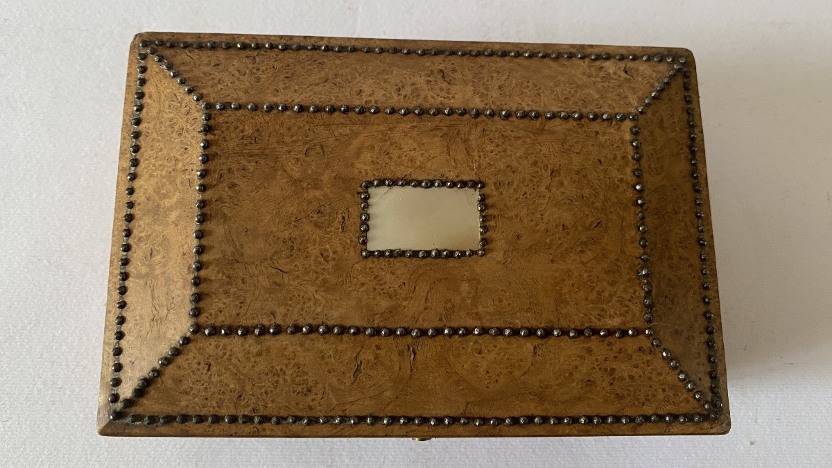 Boxed Set. Elm Burl, Mother-of-pearl And Steel Tip Box, Early 19th Century.-photo-2