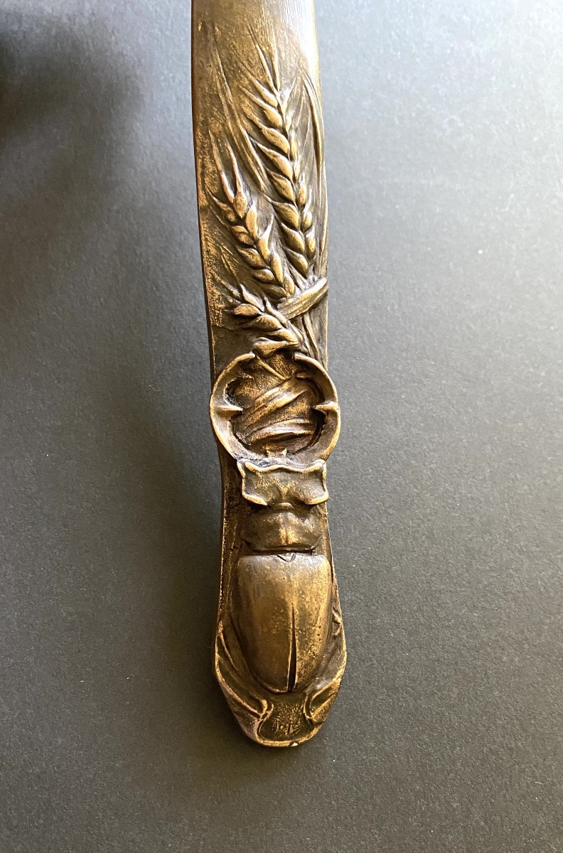 Coupe-papier en bronze Art Nouveau. Lucane. Coléoptère et gerbe de blé. -photo-2