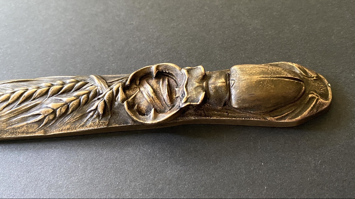 Coupe-papier en bronze Art Nouveau. Lucane. Coléoptère et gerbe de blé. -photo-3