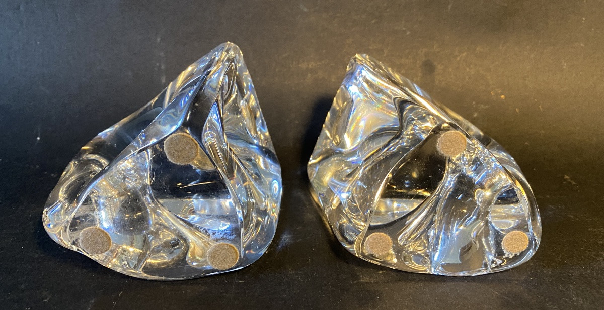Paire de bougeoirs modernistes  en cristal. Daum France années 70.-photo-3