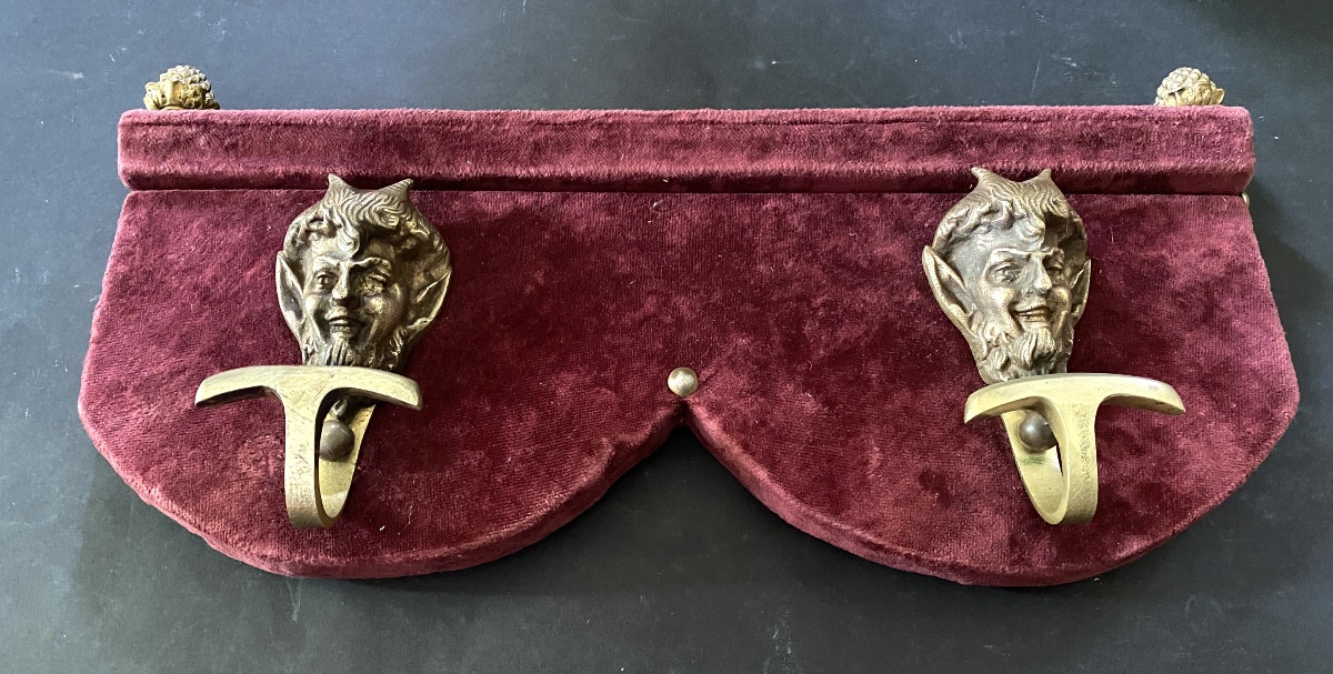Curiosity. Coat Hooks. Late 19th-century Bronze And Velvet Coat Rack. Devil Heads. -photo-2