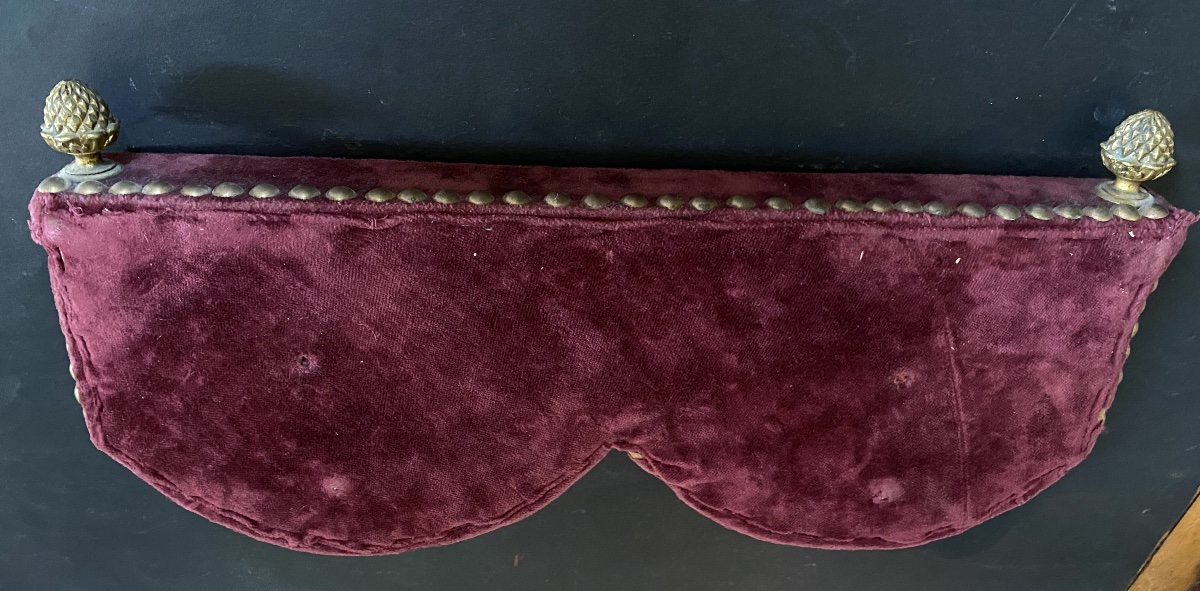 Curiosity. Coat Hooks. Late 19th-century Bronze And Velvet Coat Rack. Devil Heads. -photo-6