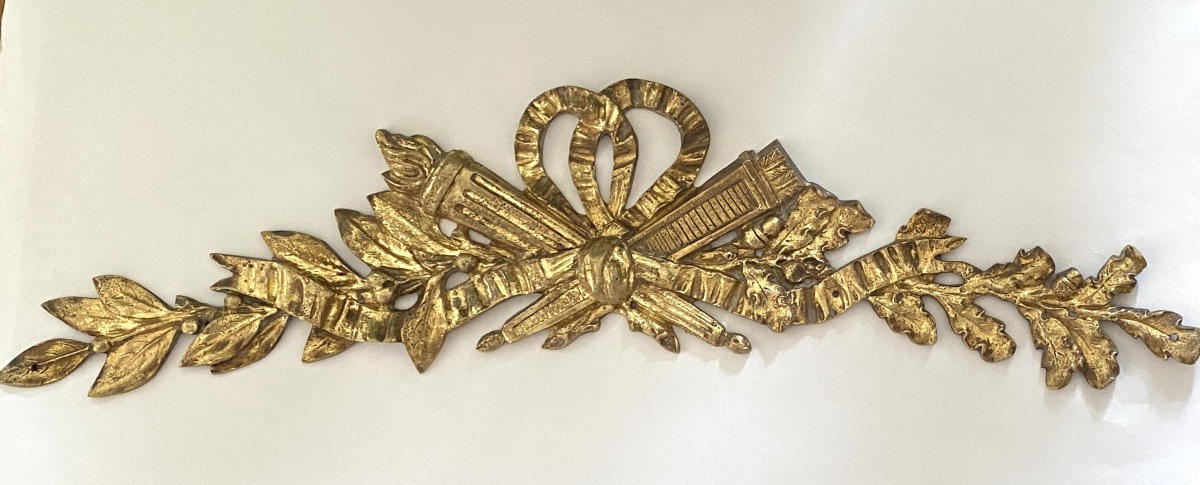 Decorative Bronze. Louis XVI Style. Quiver, Torch, And Intertwined Oak And Laurel Branches.