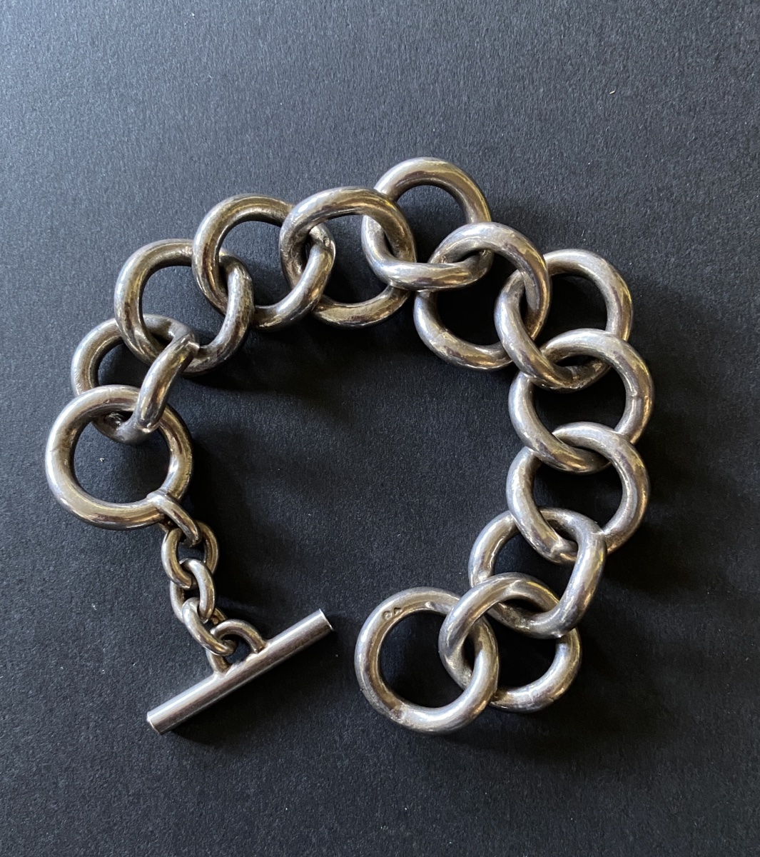 Bracelet en argent massif. France années 80. 