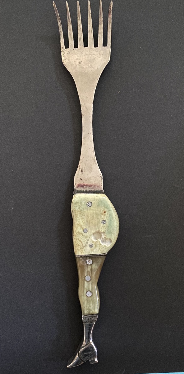 19th-century Serving Fork. Folk Art. Steel And Horn. Depicts A Woman's Torso. -photo-4