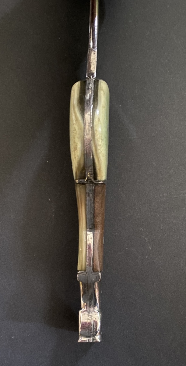 19th-century Serving Fork. Folk Art. Steel And Horn. Depicts A Woman's Torso. -photo-3