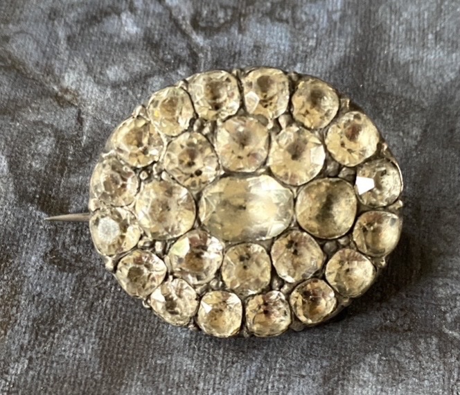 Broche XVIIIème en argent et pierres du Rhin. -photo-2