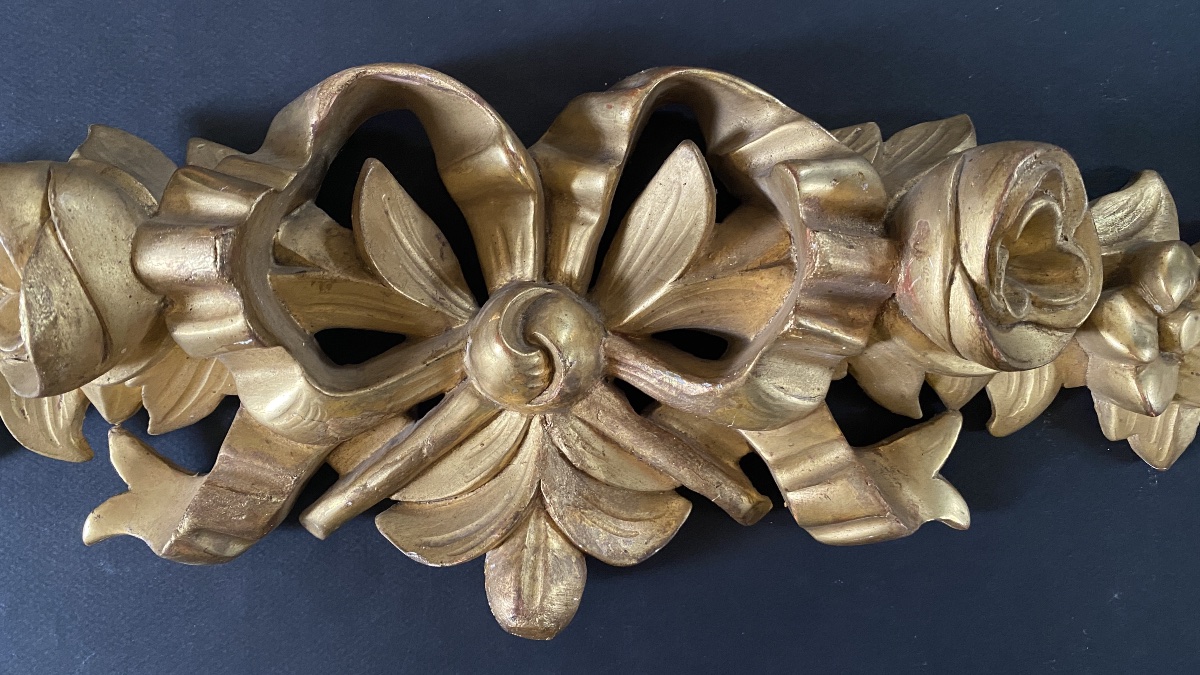 19th-century Carved And Gilded Wood. Flowers And A Knotted Ribbon In The Louis XVI Style.-photo-3