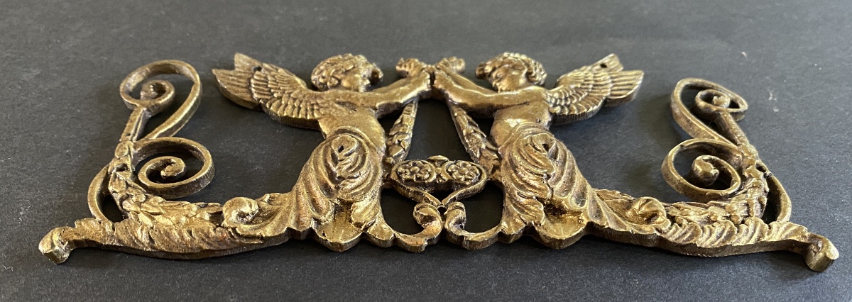 19th-century Ornamental Bronze. Cherubs, Flowers, And Spirals. -photo-2