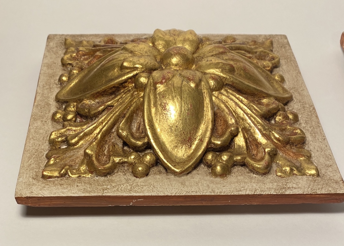 Pair Of Ornaments. Carved Wood Gilded With Gold Leaf. Floral Design In Relief. Mid-20th.-photo-3