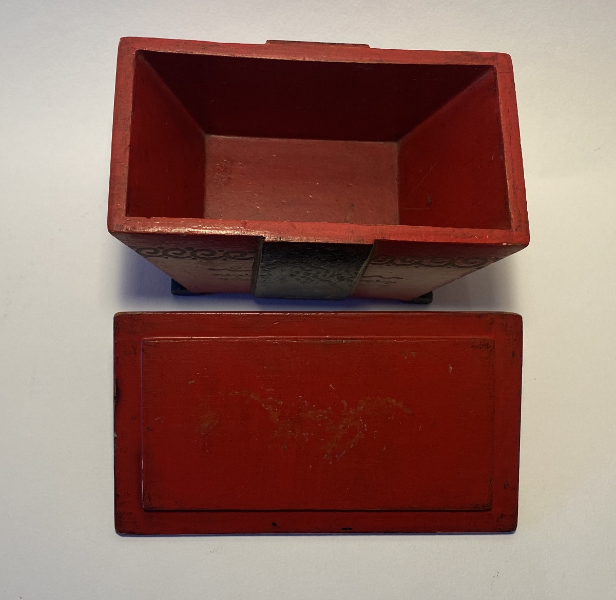 Small Painted Art Deco Wooden Box. Japanese-style Decoration. -photo-3