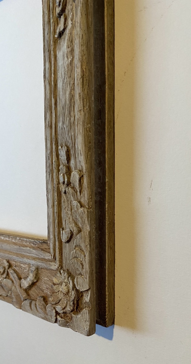 20th-century Carved And Whitewashed Wooden Frame. Floral Relief Design. -photo-3