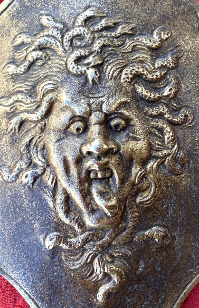 Large 19th-century Bronze Wall Sconce. Decorative Bas-relief. Head Of Medusa. -photo-3