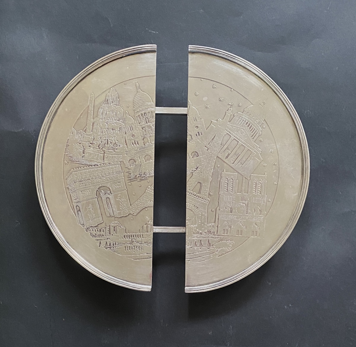 Expandable Silver-plated Metal Trivet. France, Early 20th. Engraved With Parisian Monuments -photo-3