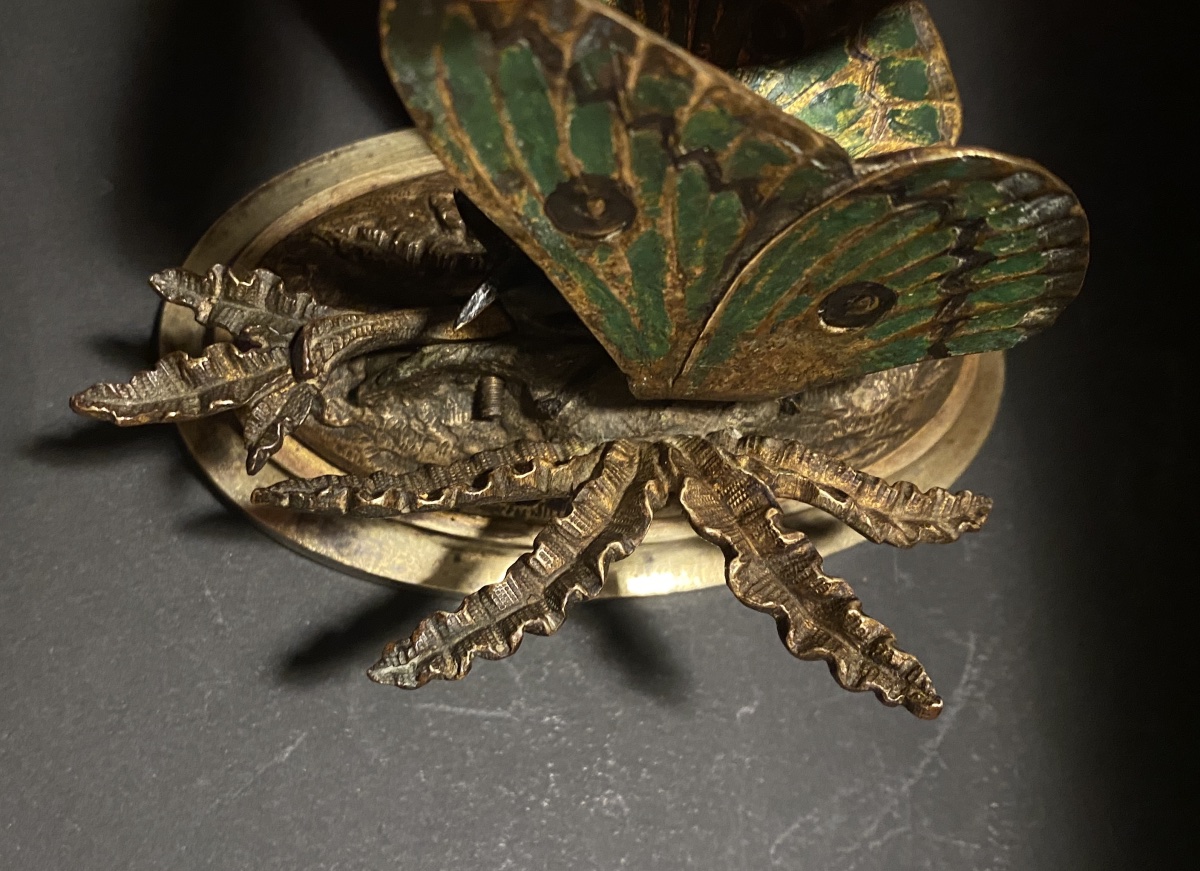Curiosity. 19th Polychrome Bronze Paperweight. Butterflies With Articulated Wings. -photo-2