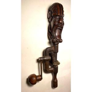 19th Century Popular Art. Rare Crankshaft. Anthropomorphic Chignole. Carved Wood, Iron And Brass.