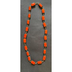 Sautoir / Collier Milieu XXème.  Céramique émaillée Orange Et Métal Doré.