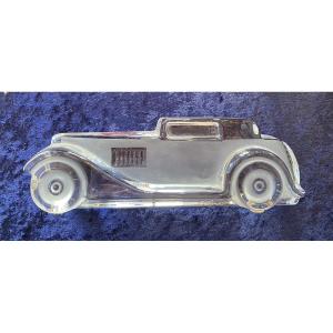 Xavier Froissart pour Daum. Presse-papiers en cristal. Voiture ancienne. Modèle “Marly”. 1987.