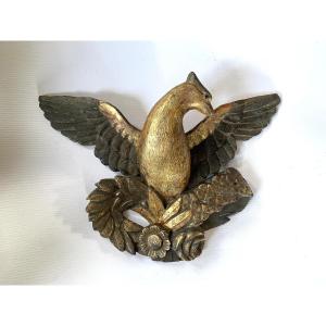 Saint esprit XVIIIème en bois sculpté, peint et doré. 