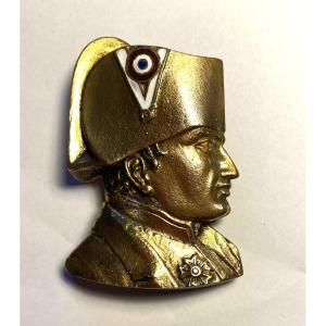Broche en bronze et émail début XXème. Portrait de Napoléon Bonaparte. 