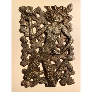 Plaque décorative en bronze. Bas-relief milieu XXème. Baigneuse dans un fond sous-marin. 