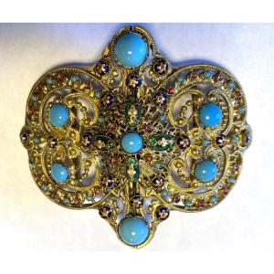 Boucle de ceinture XIXème. Métal doré avec émaux bressans et cabochons en pâte de verre. 
