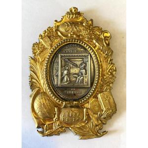 Ex Voto religieux XIXème. L’ Annonciation. Cadre en laiton doré et médaillon en métal argenté.
