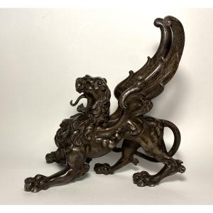 Chimère/ griffon en bronze à patine brune XIXème.