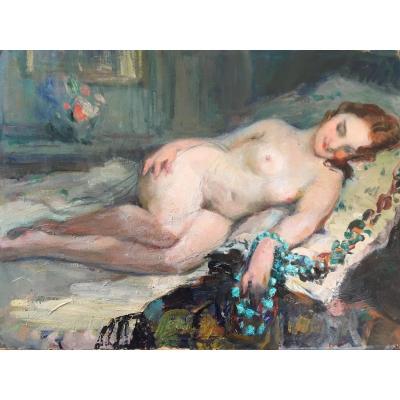 « laying Feminine Nude With A Turquoise Necklace ». Framed Oil On Cardboard. French School. Early XXth