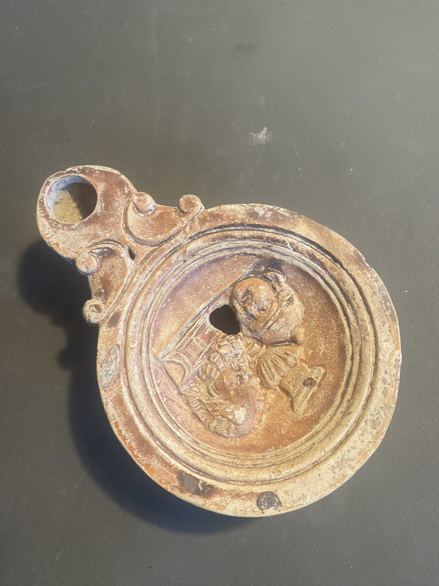 une authentique lampe à huile epoque romaine en très bon état-photo-1