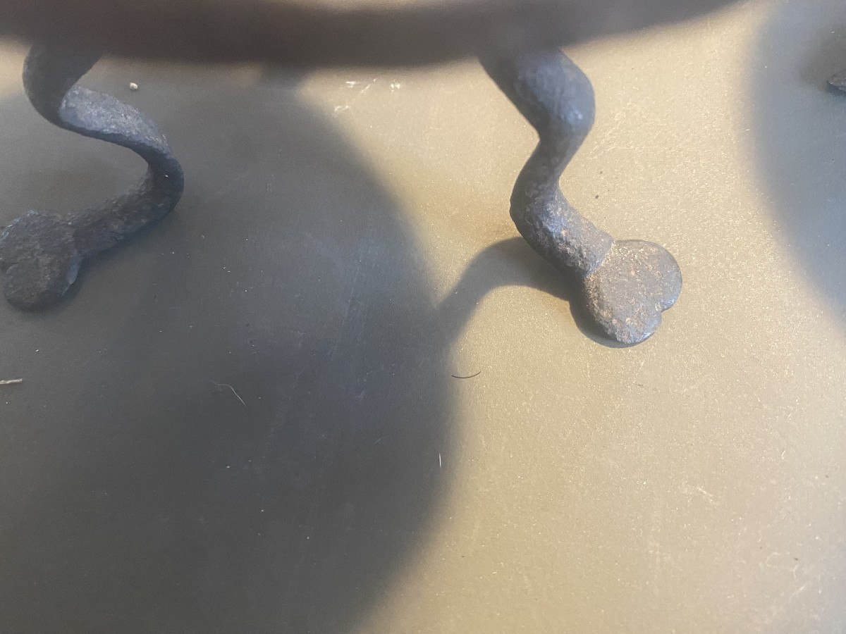 Deux rats de cave en fer forgé époque XVIII siècle pieds en forme de coeur et de pique-photo-3