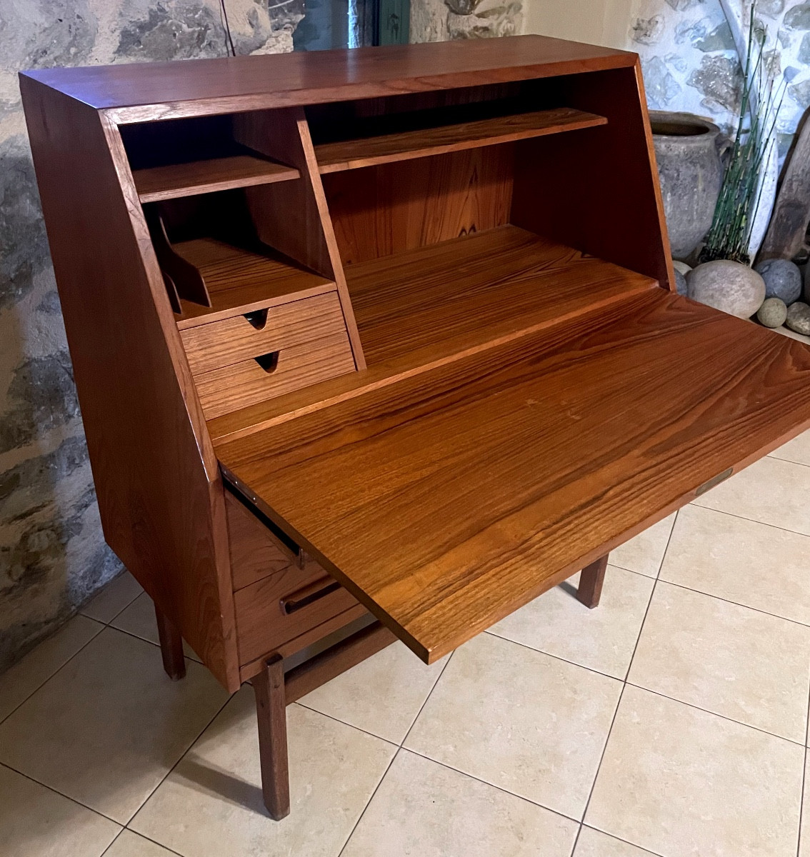 Danish Secretary By Arne Wahl Iversen-photo-3