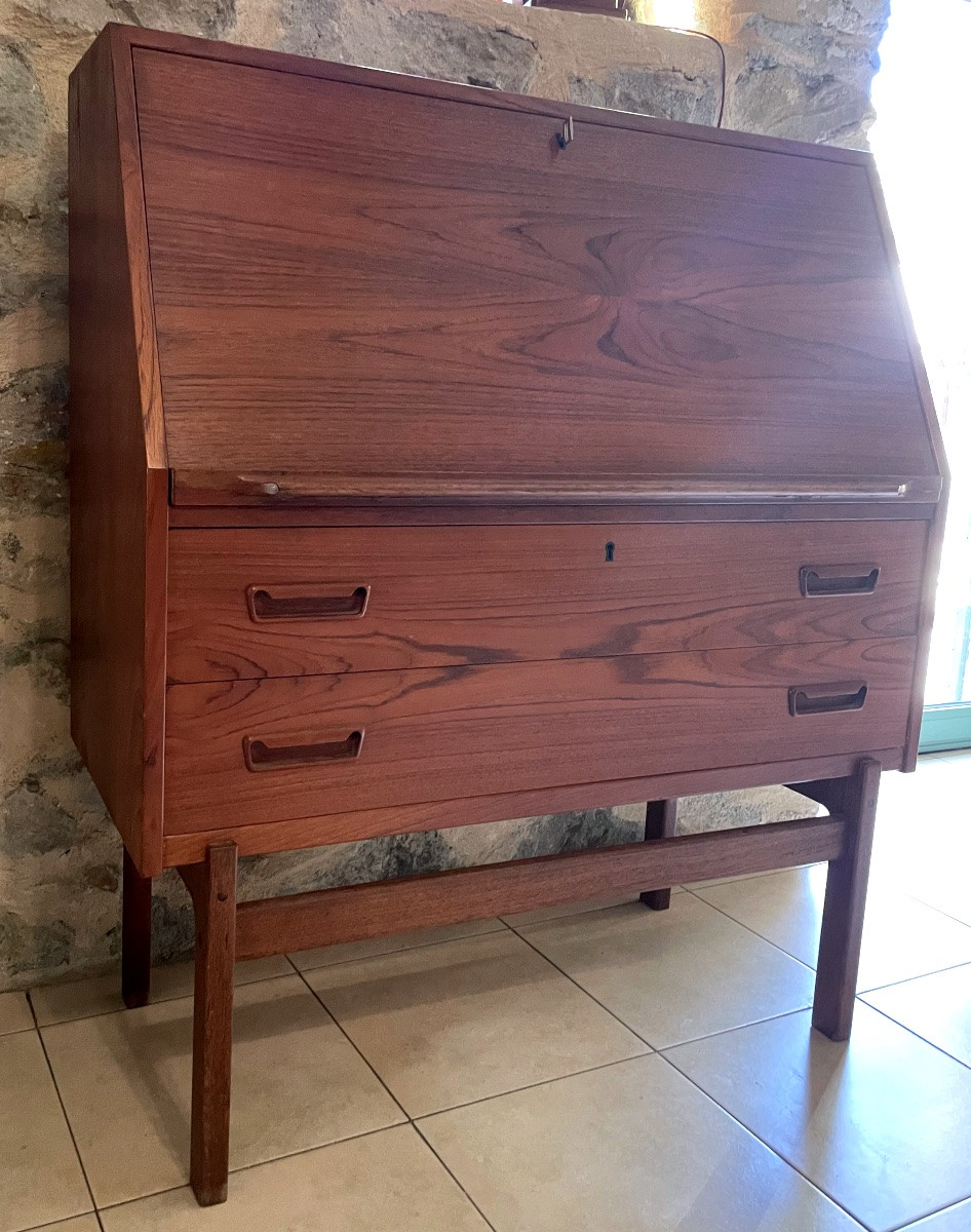 Danish Secretary By Arne Wahl Iversen-photo-3