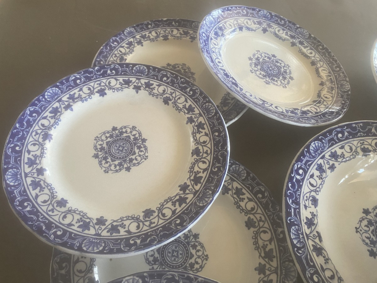 12 assiettes signé Jules Vieillard à Bordeaux modèle Louix XV-photo-3