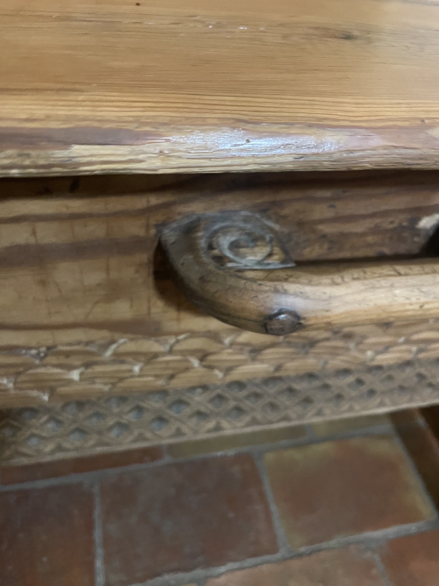 Small 19th Century Carved Pine Mountain Table-photo-3