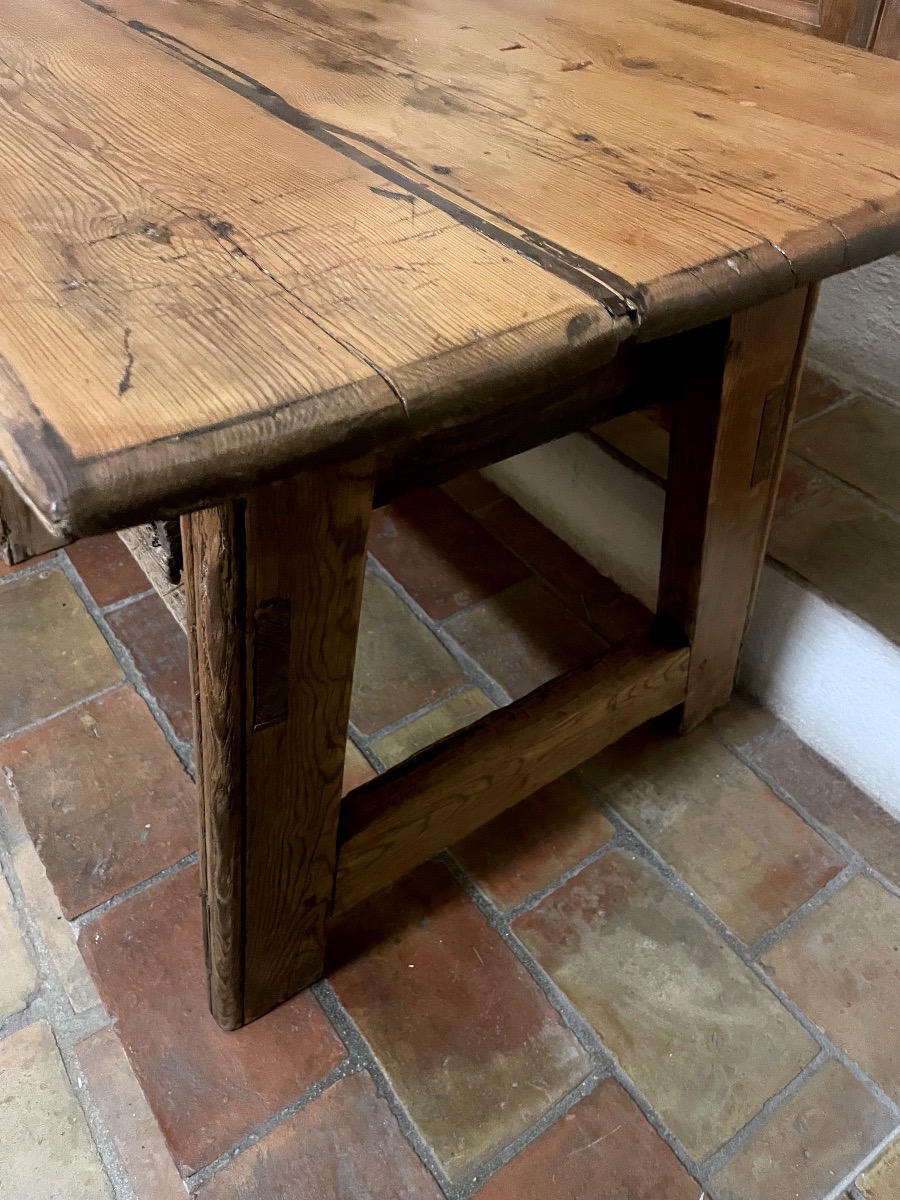 Small 19th Century Carved Pine Mountain Table-photo-4