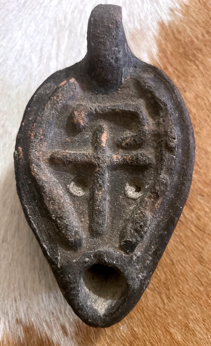 Roman Terracotta Oil Lamp – Cross Motif – Late Antiquity – 10 Cm