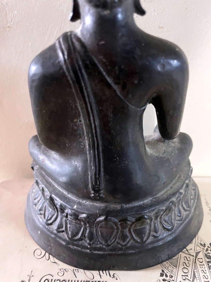Bouddha assis en bronze – Thaïlande, période Rattanakosin, fin XIXᵉ – début XXᵉ siècle-photo-7