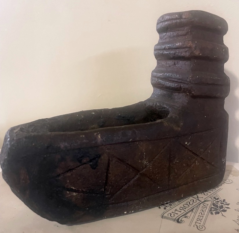 Antique Carved Stone Oil Lamp – From The Levant (syria Or Jordan?), 18th–19th Centuries
