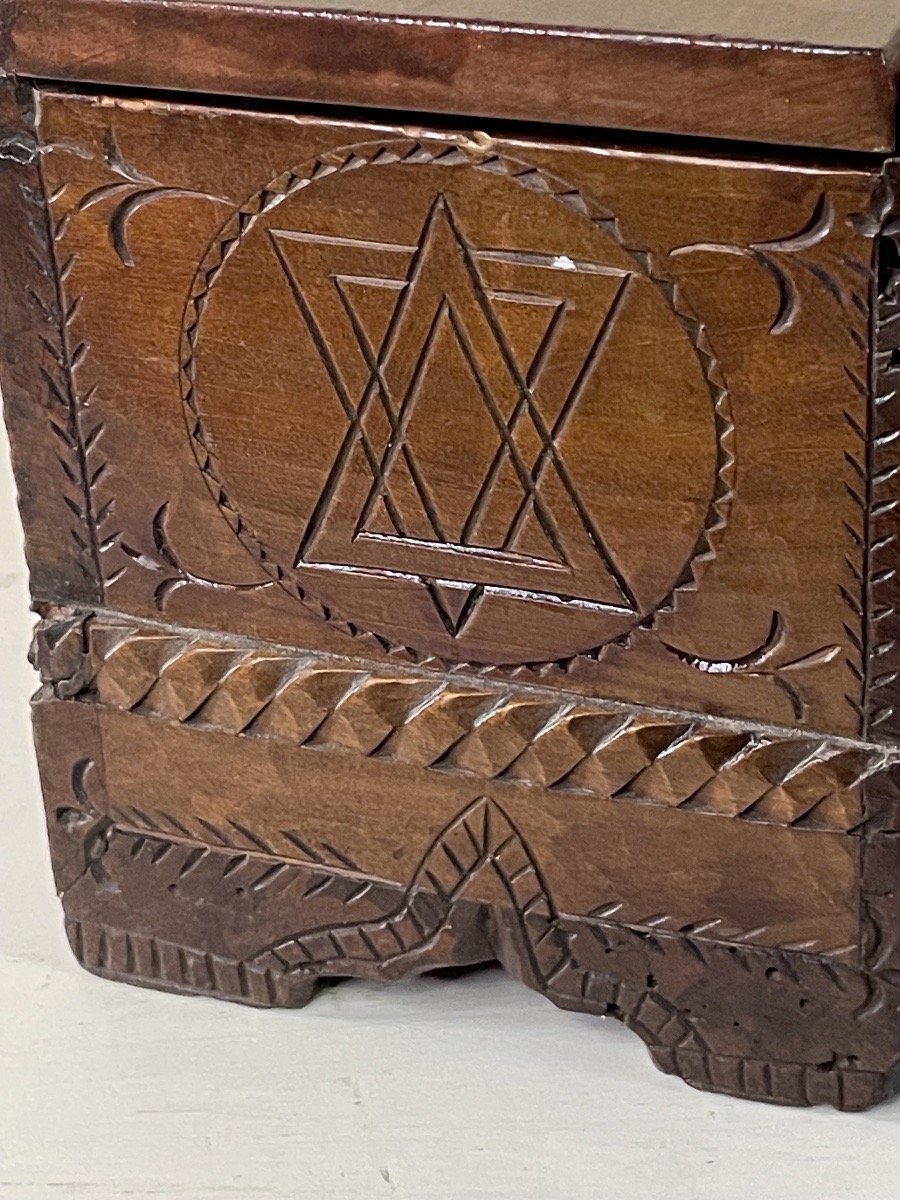 Monoxyle Lacemaker's Box – Velay Folk Art – 19th Century-photo-3