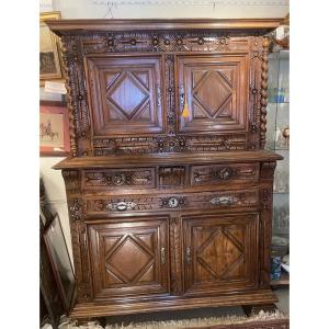 Carved Walnut Renaissance Recessed-upper-section Sideboard – 17th Century