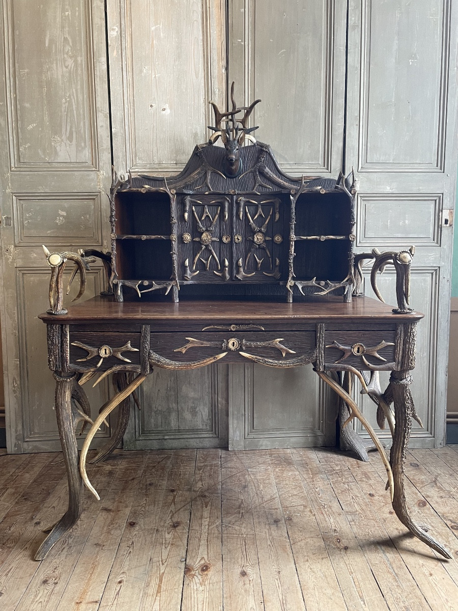 Desk In Deer Antler, Oak And Carved Lime 