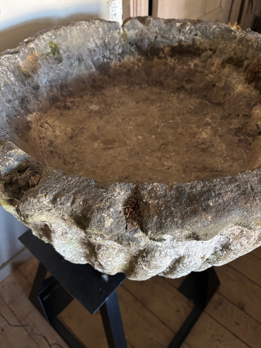 Large Stone Basin Or Trough, 72 X 41 Cm, 17th Century.-photo-2