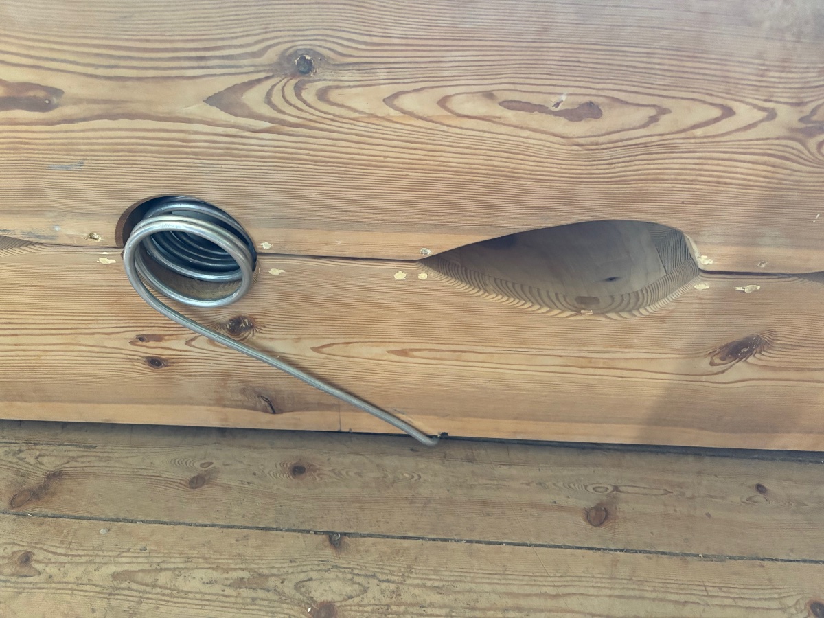 Coffee Table Shaped Like A Clothespin -photo-3