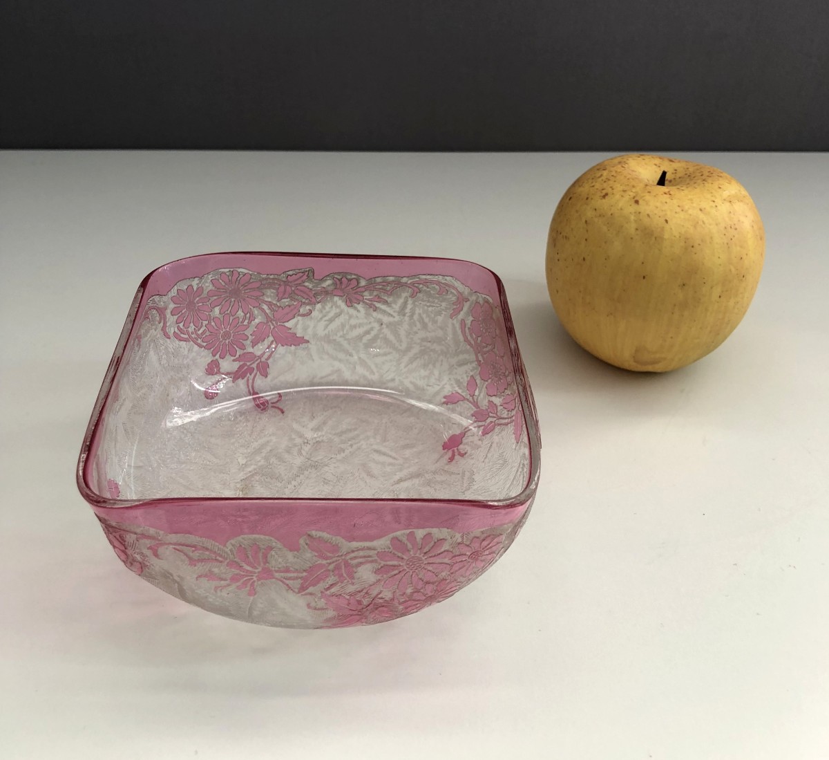 ancienne coupelle en cristal de BACCARAT à décor d'églantier et d'anthémis -photo-2