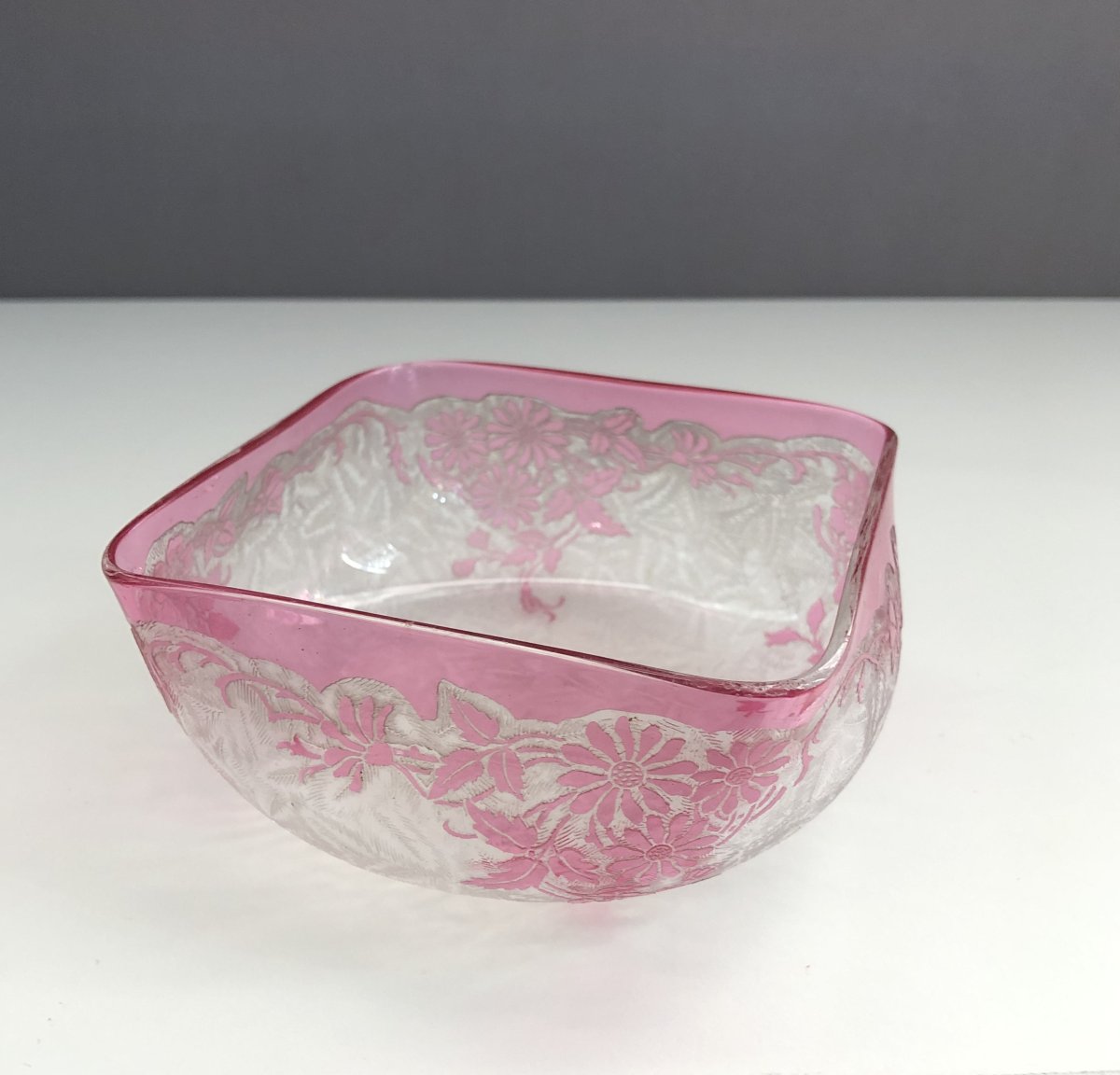 ancienne coupelle en cristal de BACCARAT à décor d'églantier et d'anthémis -photo-1