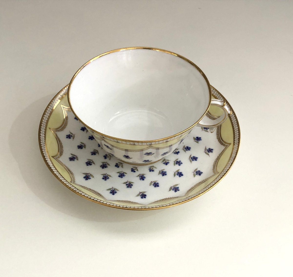 ancienne tasse en porcelaine de SEVRES datée 1855 XIX ème-photo-2
