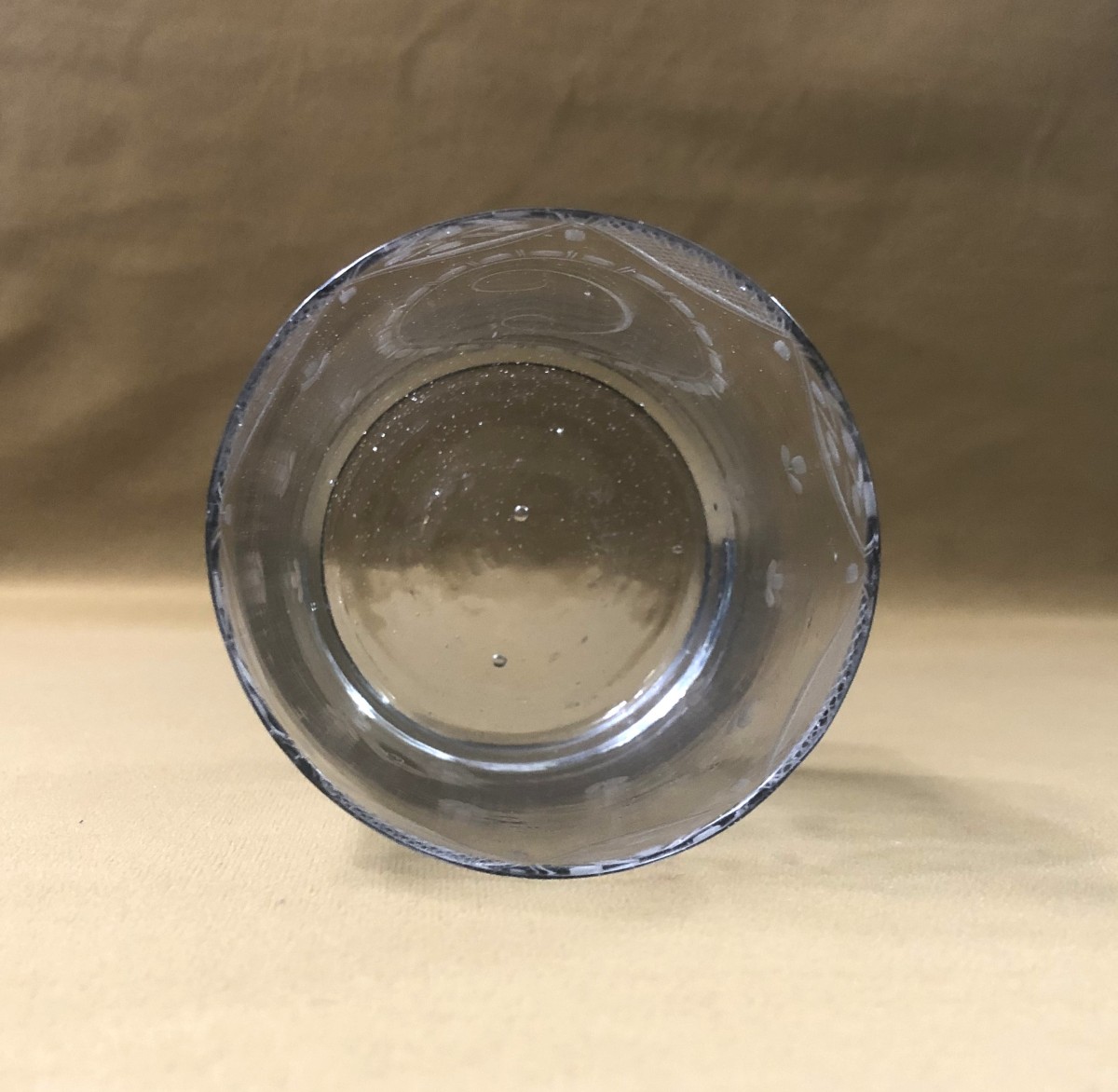 Ancien gobelet Normand en verre gravé et chiffré C - époque XVIII ème-photo-4
